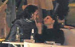 11 kasım 1981 doğumlu olan mithat can 38'inci yaşını kutlamaya iki gün önceden başladı. Bu Kare Ozeri Yikti