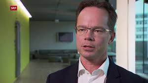 Ansgar John über das Sparpotenzial eines Krankenkassenwechsels