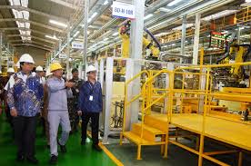 Perencanaan produksi jangka pendek (perencanaan operasional) adalah penentuan kegiatan produksi yang dilakukan dalam musim berikutnya atau kurang, dengan tujuan mengatur. Kemenperin Produsen Otomotif Nasional Terapkan Sistem Industry 4 0