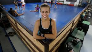👇🏼🔥 watch my fight here 🔥👇🏼 referral.bareknuckle.tv/paige. Paige Vanzant Kafig Beauty Lasst Die Hullen Fallen Als Teenie Ging Sie Durch Die Holle