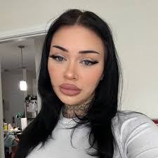 Misty Estes's Instagram, Twitter & Facebook