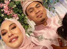 Jangan lupa like dan share video ini. Zarina Anjoulie