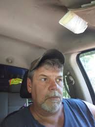 Single Mama of 2 Looking to Move out of the City & Find a Community & Off  Grid Partner