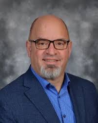 Peter Lueken's Instagram, Twitter & Facebook