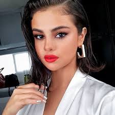 Gomez, who told vogue that her assistant runs her instagram account (gomez doesn't even have her own password), may not realize the social media frenzy caused by her new hair. The 21 Best Selena Gomez Hair Moments Of All Time