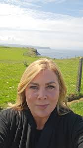 Sometimes, we take it for granted, the beauty of Ireland. Sometimes, we  forget that not every place gives you goosebumps; not every sky looks down 