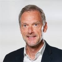 Ralph Hartmann's Instagram, Twitter & Facebook