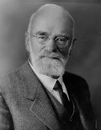 Warren Manning's Instagram, Twitter & Facebook