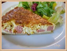 Tarte Knackis A La Moutarde 1 Pate Brisee 4 œufs 1 Petit Pot De Creme Fraiche 25 Cl Ou 250g 1 Grosse Cuiller Recettes De Cuisine Recette Tarte