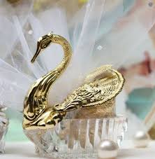 50set Lot Gold Color Swan Wedding Favor Box With Full Accessory Candy Box 95 00 Wedding Favor Boxes Swan Wedding Wedding Favors