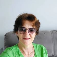 Ad Libitum Voices é um grupo vocal romeno especializado no estilo  pop-ópera, combinando música pop com elementos clássicos de forma  inovadora. Formado em novembro de 2012, em Cluj-Napoca, o grupo é composto