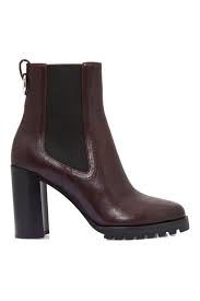 Free shipping both ways on chelsea boots, brown, women from our vast selection of styles. 28 Best Chelsea Boots For Women 2021 Brown Black Chelsea Boots