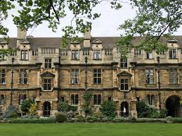 The 5 Best Cambridge Colleges You Must Visit Pembroke College Cambridge College College Fun