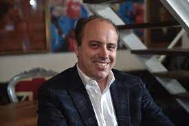 Marco di capua, fa gli auguri alla società economica in duplice veste, come sindaco della città di chiavari e come socio da circa vent'anni di quella che def. Dyeh8jb1uf8hfm