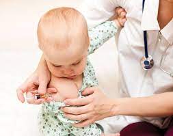 Vaccinul astrazeneca va fi administrat in romania doar persoanelor de pana la 55 de ani. ReacÅ£ii Adverse Vaccin