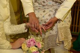 Kepada yberhormat encik amrin amin. Parliamentary Secretary Amrin Amin Marries A Family Doctor Singapore News Top Stories The Straits Times