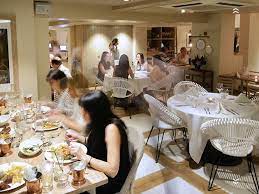 While ryan giggs' restaurant, george's dining room & bar, might be on't other side of t'pennines, our chris is still a huge fan. George S Dining Room Bar Restaurants In Manchester