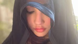 Thomas Kaytee you got your crip walking knees ready for halftime?