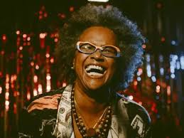 Ed Lopes se inspira no underground de Berlim para o clipe de “Indie Boy”