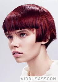 The sassoon range of professional products designed and tested by our international creative team of stylists, colourists and instructors, reflects our relentless pursuit of functional, well designed items with a passion for excellence. Frisuren Bilder Angeschnittener Bob Mit Geraden Konturen Frisuren Haare