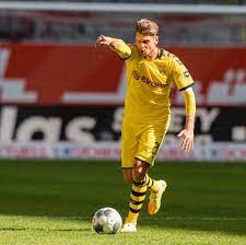 Tumblr is a place to express yourself, discover yourself, and bond over the stuff you love. 250 Bundesliga In Lukasz Piszczek Borussia Dortmund Facebook