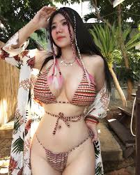 ส่องความแซ่บ มิกะ นิภารัตน์ พักงานฟาร์มเห็ด นุ่งบิกินี่ทำทะเลเดือด  โฟกัสตรงไหนก่อนดี