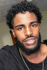 Coupe boucle homme black : Coupe Cheveux Boucles Coiffure Homme 2021 Les Coupes De Cheveux Pour Hommes Qui Font Craquer Les Filles