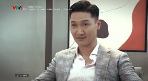 Trước đó, trong hương vị tình thân tập 61, nam vô tình biết được bí mật ngày xưa bố cô thường trốn vợ đi thăm nuôi một người bạn tù khi có chuyến công trở về nhà, bỏ qua tất cả những lời lảm nhảm về tình yêu của bà bích (tú oanh), nam tiếp tục hỏi mẹ về việc bố từng trông coi ai trong trại giam. Sm1 Zigxjwfl1m