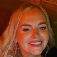 Katie Tracey Comedy (@katietraceycomedy.backup)