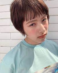 大人のベリーショート50選 ふわふわパーマや外国人風ヘアも キナリノ 髪型 前髪 外国人風 ヘア ショート パーマ