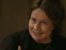 Eulália descobrirá que Ângelo é filho de Sandra e vai chantagear Teresa