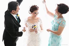 Gaun nikah orang tua : 8 Rangkaian Acara Pernikahan Adat Tionghoa How To The Bride Dept