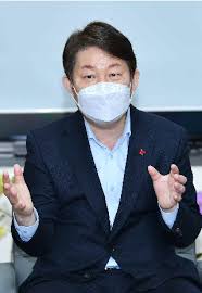 영국 임페리얼 칼리지 런던 연구진은 지난 11월부터 백신 접종에 대한 사람들의 태도 변화를 추적해 왔으며, 전반적인 신뢰는 향상됐다고 밝혔다. ê¶Œì˜ì§„ ëŒ€êµ¬ì‹œìž¥ ç¾Ž ë°±ì‹  ì›ì¡° ê°ì ë¶€ë„ëŸ¬ìš´ ì¼ ë¬´ëŠ¥í•œ ì •ë¶€ ë…¸ì»·ë‰´ìŠ¤