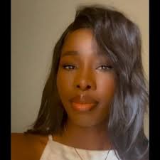 Zara Stanton Noonan (@zar_sn)