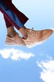 The damp footprint left behind will help establish whether you are a neutral runner. Filling Pieces On Twitter The Oc Runner Multi Layered Beige On Foot Out Soon At Https T Co G4dp8f0xpi Fillingpieces