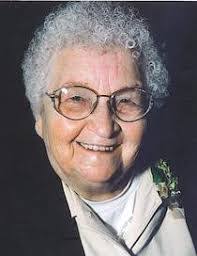 Laura Mrozek's Instagram, Twitter & Facebook