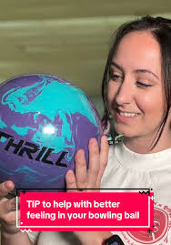 Motiv Max Thrill Hybrid Bowling Ball