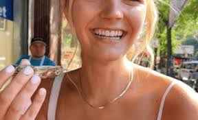 Allison Bates's Instagram, Twitter & Facebook