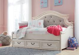 Sofas & more offers name brand furniture for every room from top manufacturers. Realyn Daybed Bedroom Set By Signature Design By Ashley Furniturepick