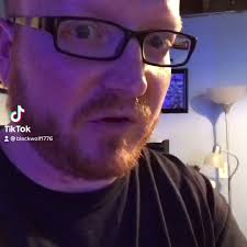 Til tocking while waiting for a...