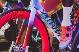 specialized limited allez sprint frameset is lekker opvallend racefietsblog nl wielerkleding