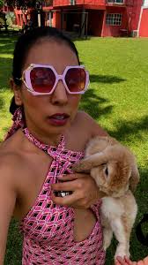 Todo tiene una razón de ser, hace más de dos años, un vecino se encontró  una conejita 🐇 que dijo que si no encontraba a alguien que la quisiera la  iba a dejar en la calle. Sentí feo y me quedé con ...