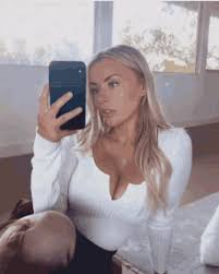 In 2015, she was endorsed with warner music group and delivered her first single before long. Corinnakopf Pink Gif Corinnakopf Pink Corinna Discover Share Gifs