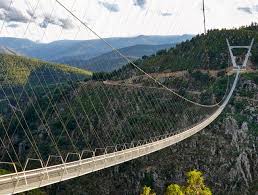 John stegeman stuurt tegen fc arouca dezelfde elf namen het veld in als vorige week. World S Longest Pedestrian Suspension Bridge Arouca 516 Opens To The Public In Portugal Techeblog