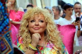 Born july 10, 1953) is a polish television personality, celebrity chef, . Magda Gessler Is Looking For A Worker To Wash Dishes At The U Fukiera Restaurant Is Salary A Scandal How Much Does A Chef Earn 9 9 2019 R