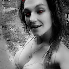 Tabatha Barr (@tabbymae2017)