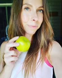 FIRST STEP! @everyone #fitnesscreator #homeworkoutideas #ejtugstugs