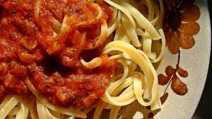 Jamie Oliver Bolognese Ein Rezept Mit Linsen Utopia De Recipe In 2021 Italian Recipes Braciole Recipe Marinara Sauce Recipe