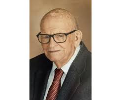 Donald Strauss Obituary (1925