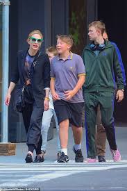 From her age to her husband, net worth, and body stats, you will find answers to most of the questions you've been. Cate Blanchett And Husband Andrew Upton Go On A Rare Family Outing Daily Mail Online